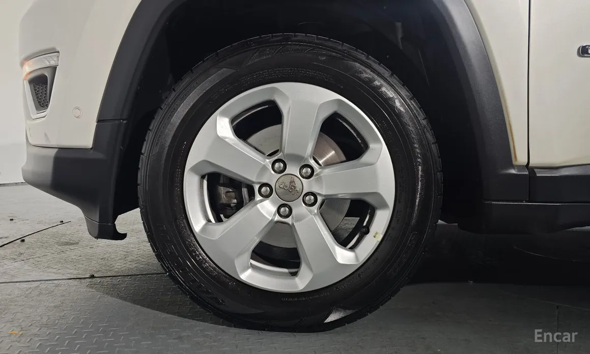 Фото 5 - Jeep Compass