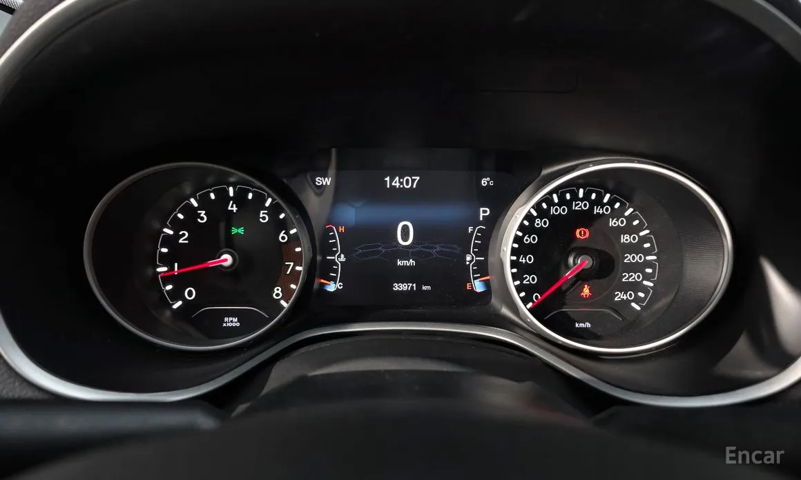 Фото 8 - Jeep Compass