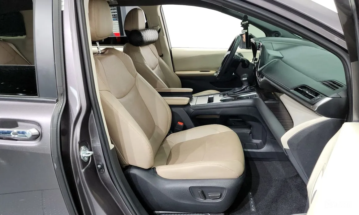 Фото 11 - Toyota Sienna