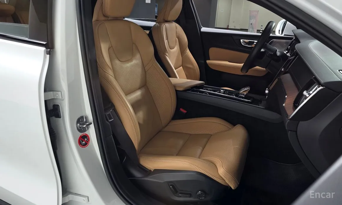 Фото 10 - Volvo V60