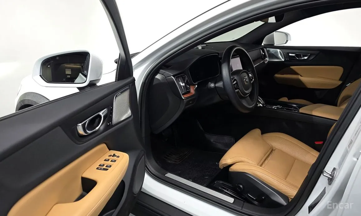 Фото 11 - Volvo V60