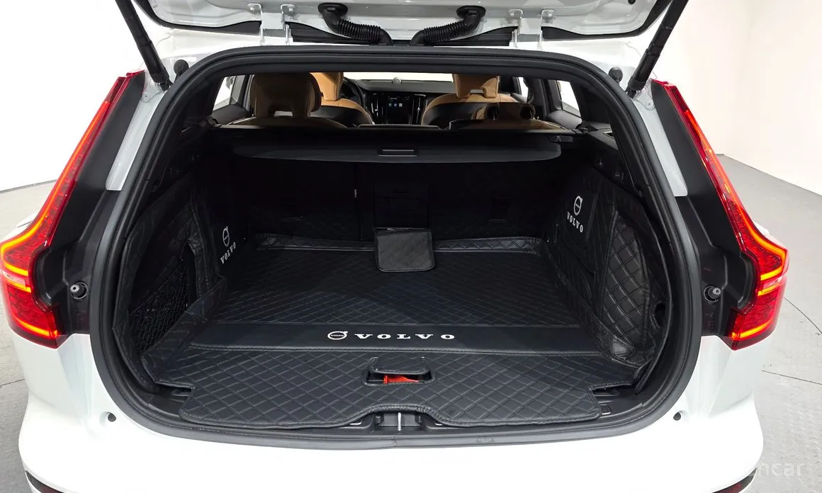 Фото 20 - Volvo V60