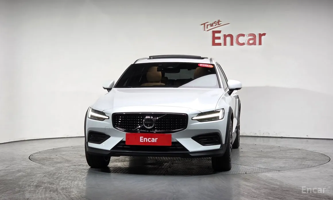 Фото 3 - Volvo V60