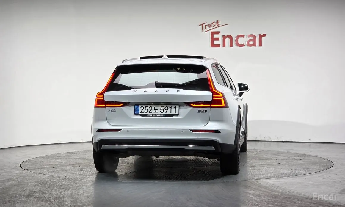 Фото 4 - Volvo V60