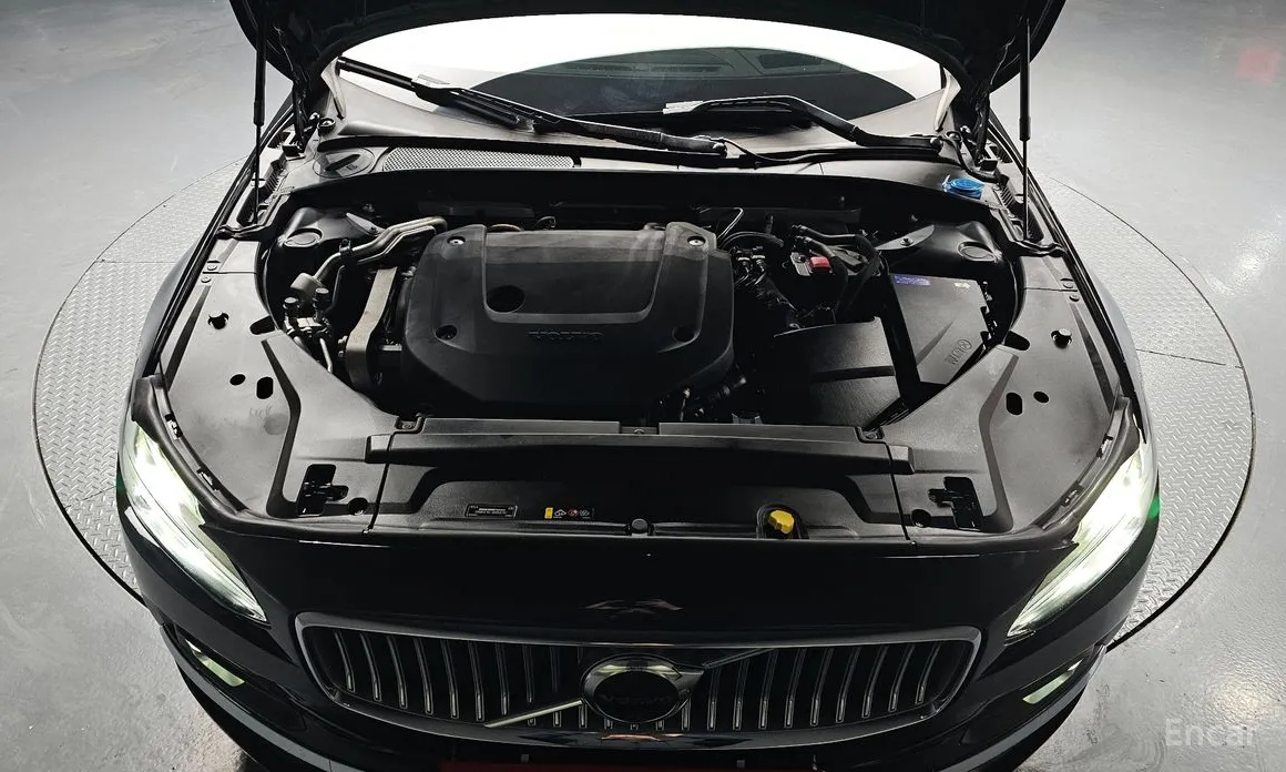 Фото 6 - Volvo S90