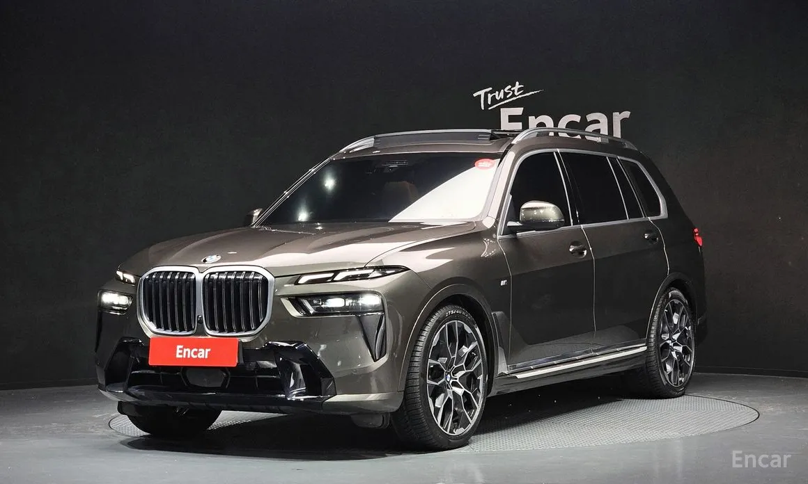 Photo 1 - BMW X7