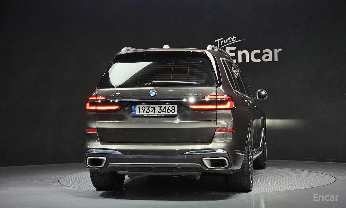 Photo 4 - BMW X7