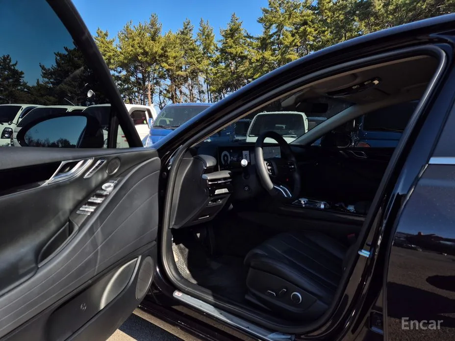 Фото 10 - Genesis G80