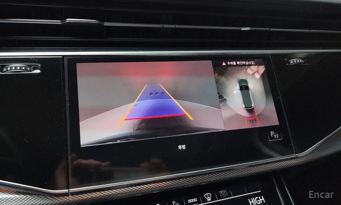 Фото 16 - Audi Q7