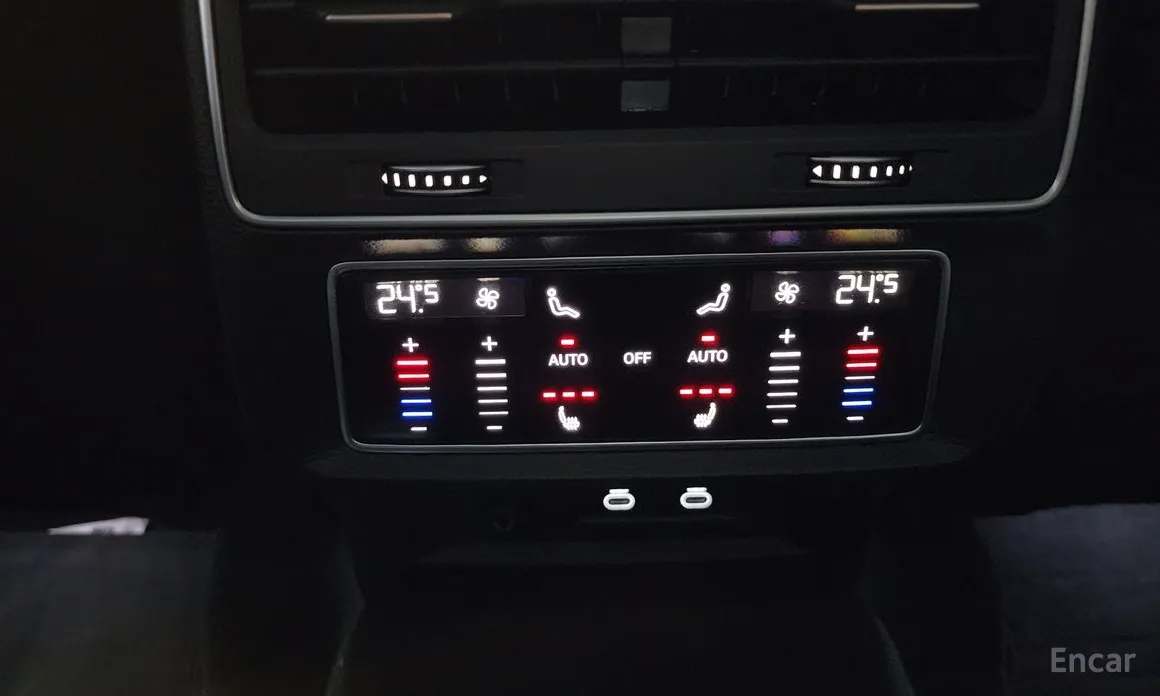 Фото 19 - Audi Q7