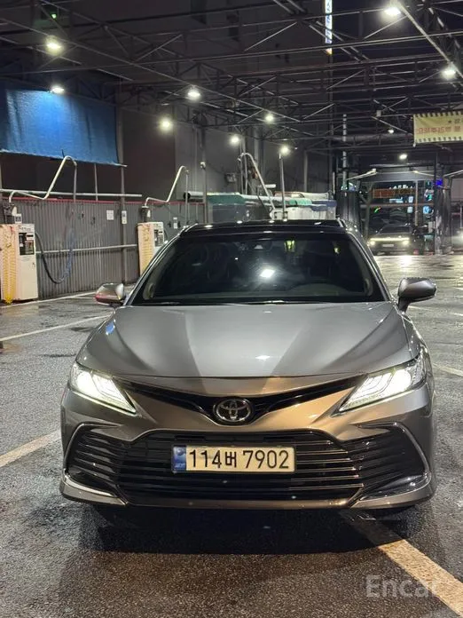 Фото 1 - Toyota Camry