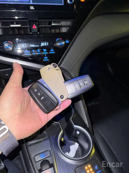 Фото 7 - Toyota Camry