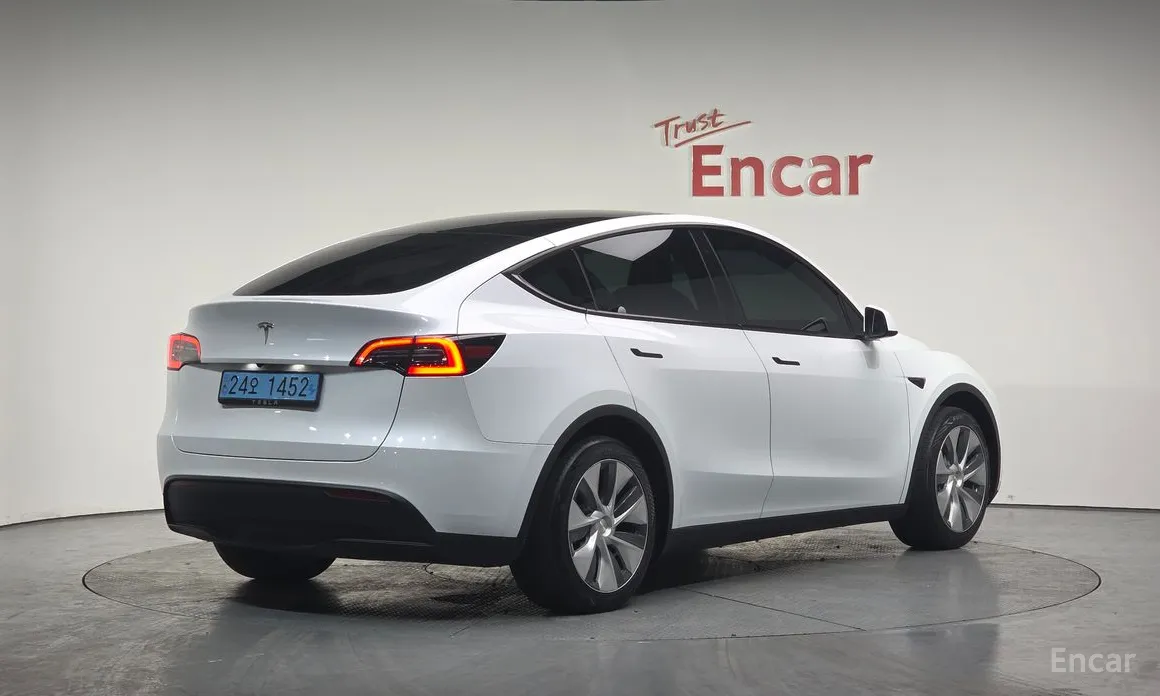 Фото 2 - Tesla Model Y