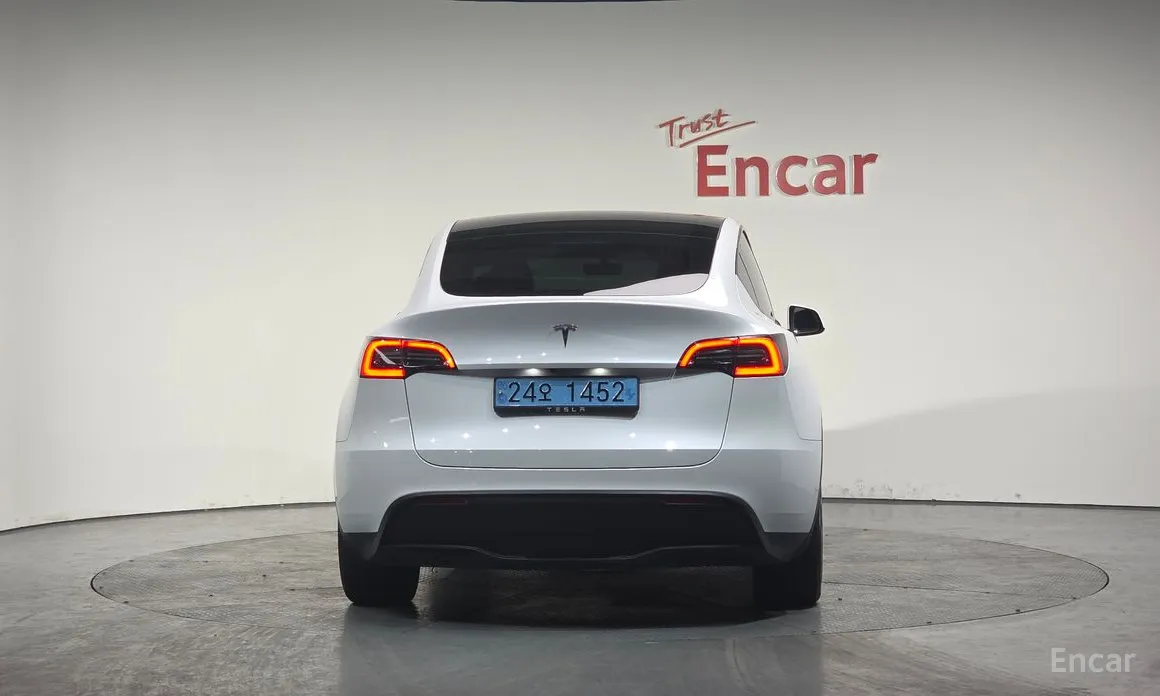 Фото 4 - Tesla Model Y