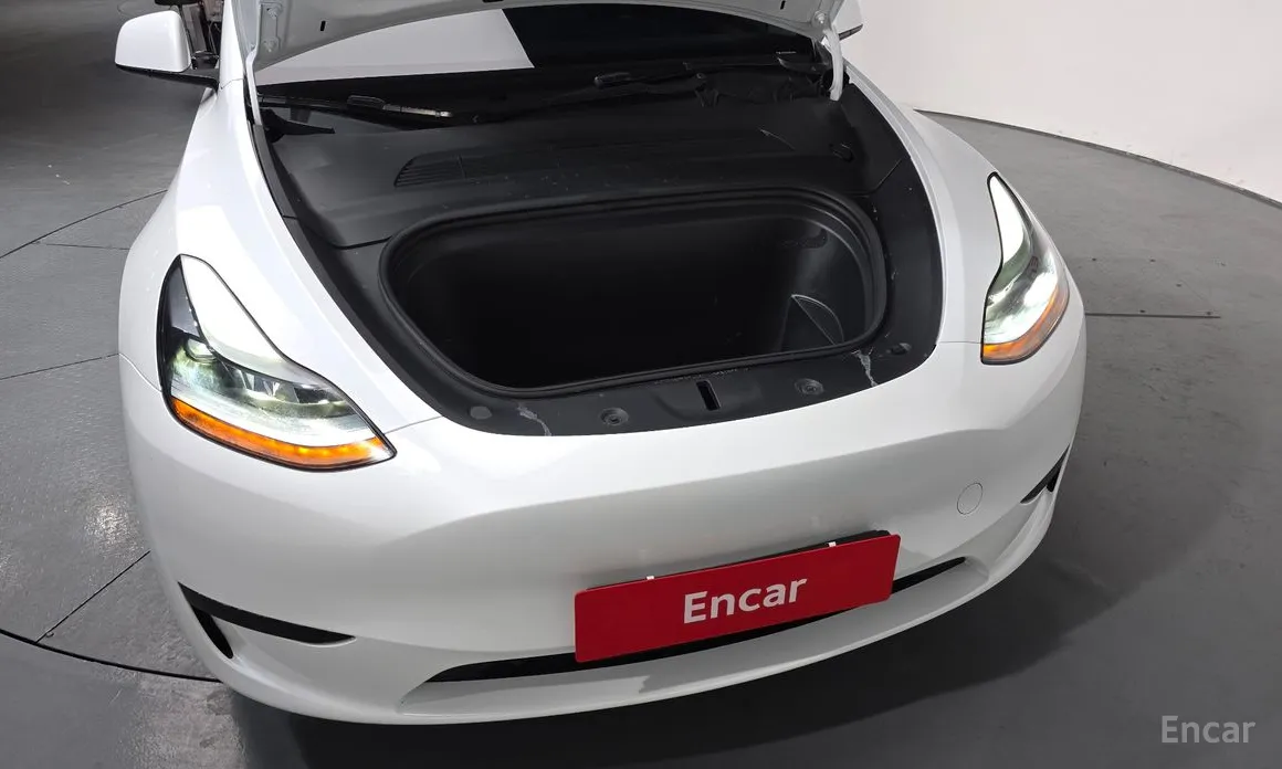 Фото 6 - Tesla Model Y