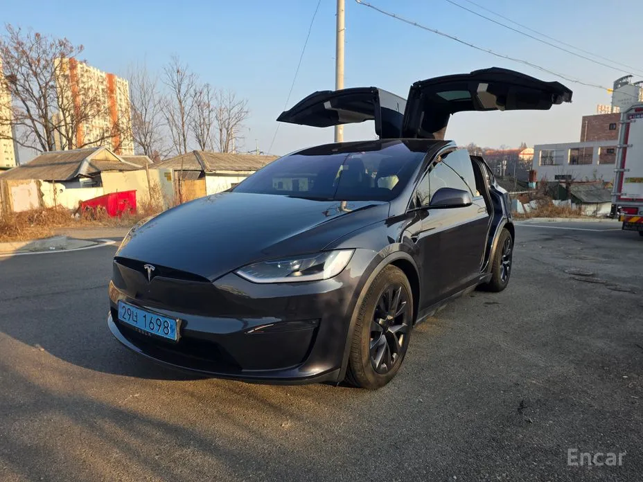 Фото 1 - Tesla Model X