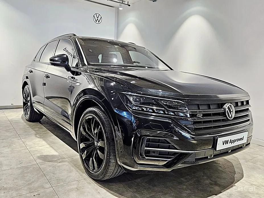 Фото 1 - Volkswagen Touareg