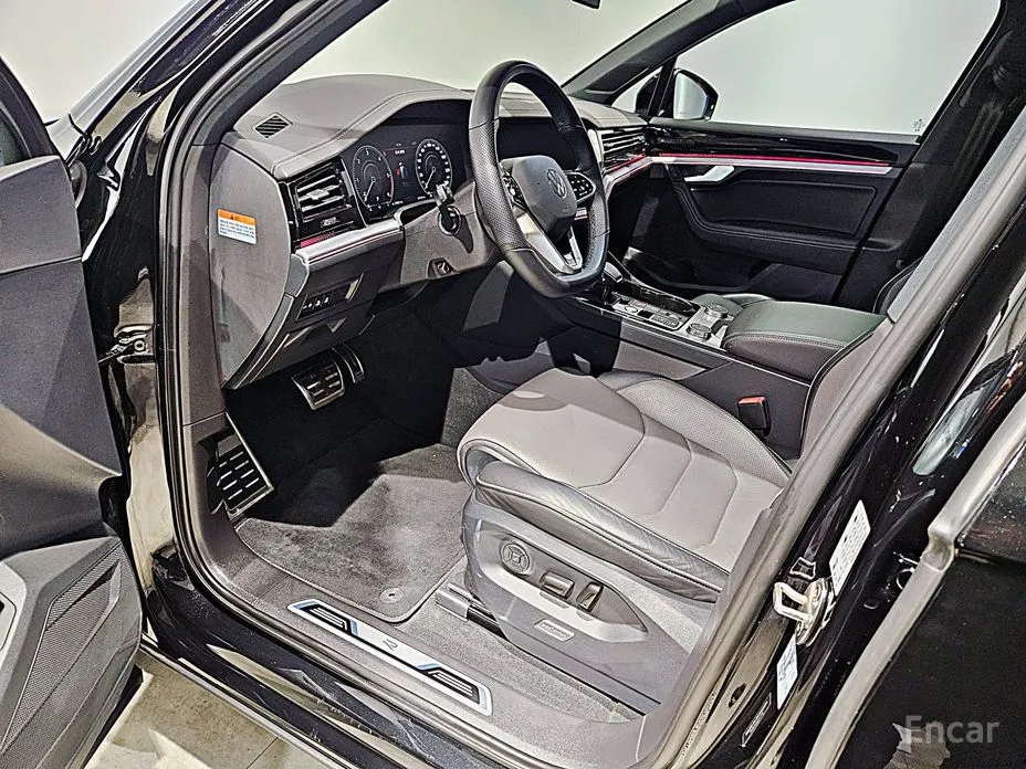 Фото 10 - Volkswagen Touareg