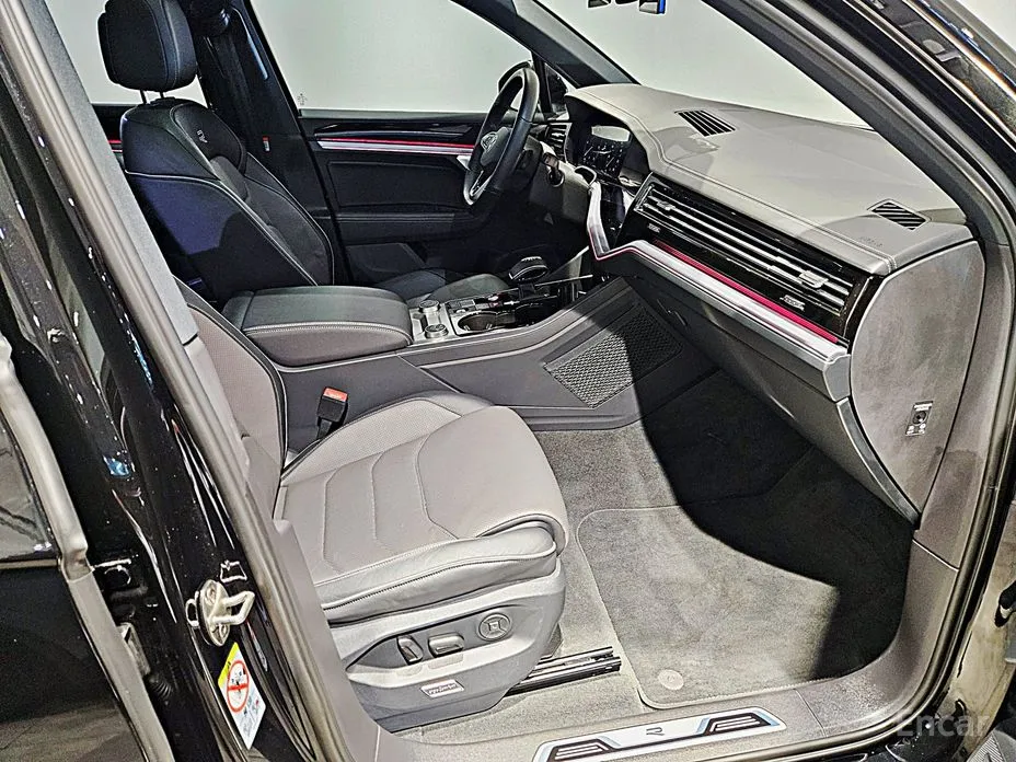 Фото 16 - Volkswagen Touareg