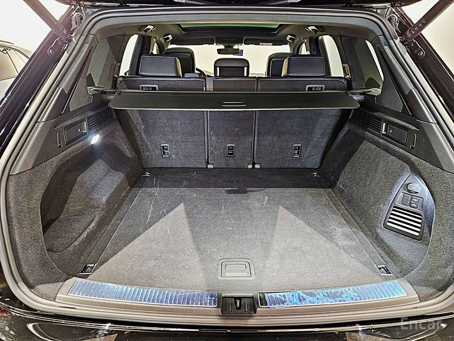 Фото 20 - Volkswagen Touareg