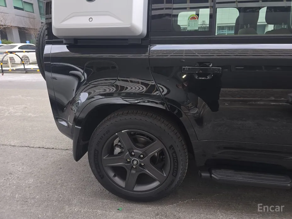 Фото 12 - Land Rover Defender