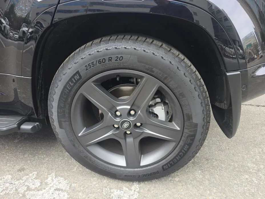 Фото 6 - Land Rover Defender