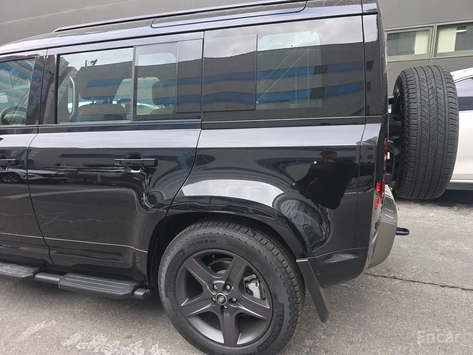 Фото 7 - Land Rover Defender