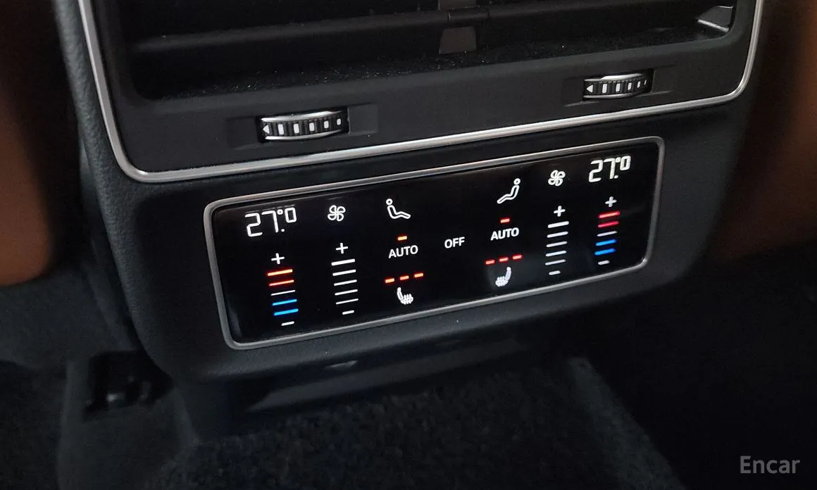 Фото 19 - Audi Q7