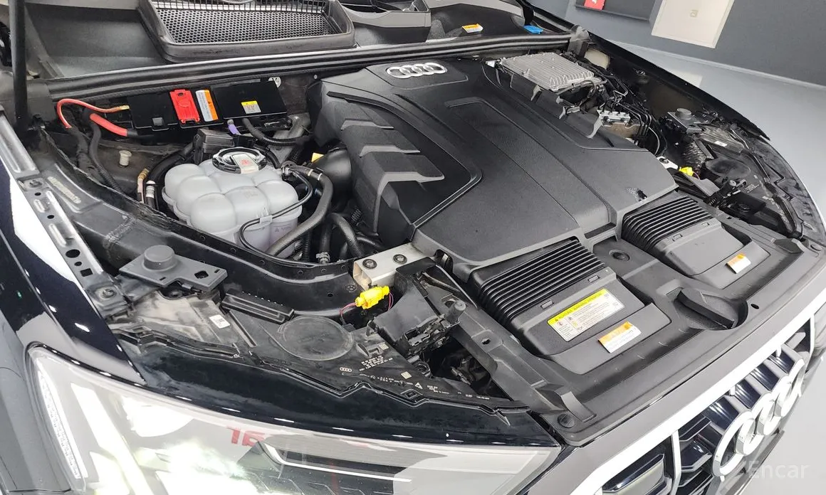 Фото 6 - Audi Q7