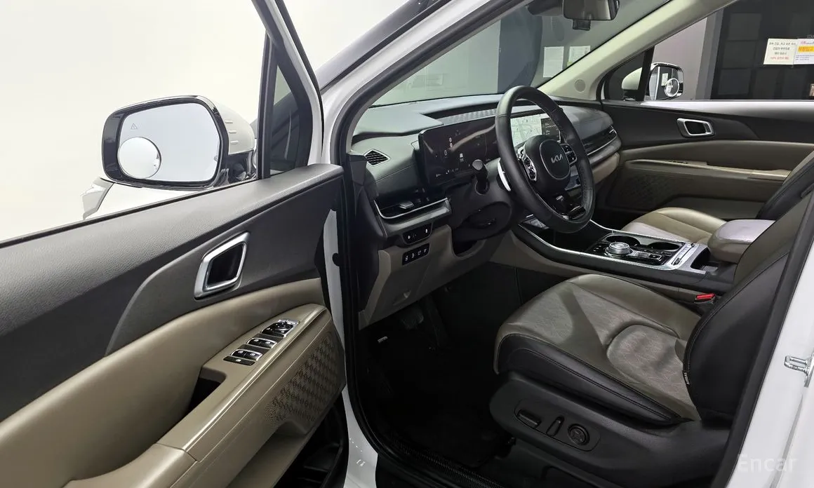 Фото 10 - Kia Carnival