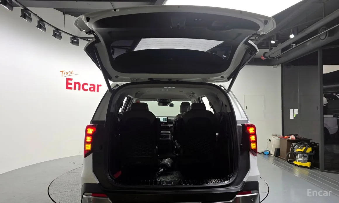 Фото 20 - Kia Carnival