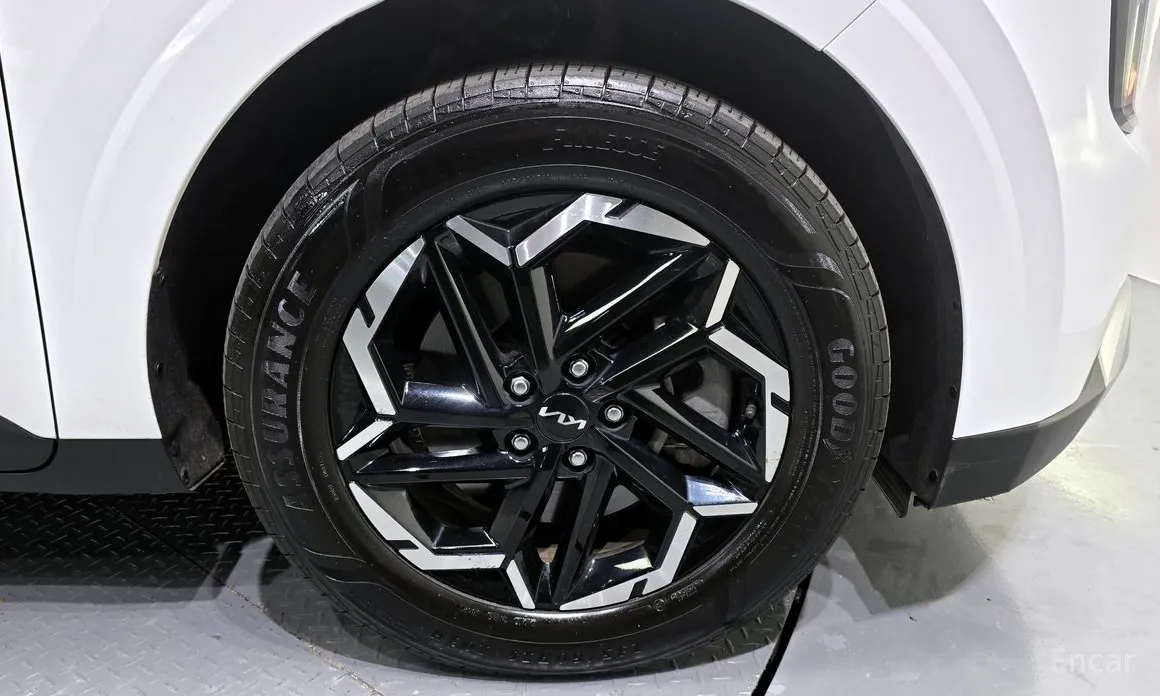 Фото 5 - Kia Carnival