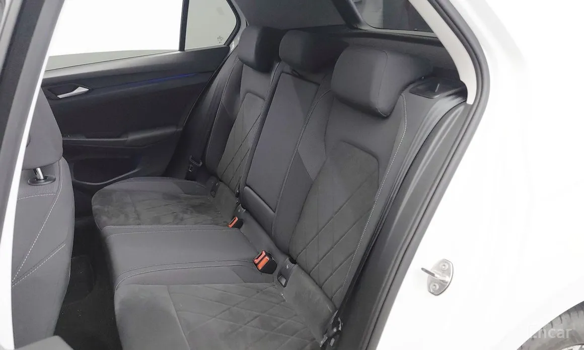 Фото 10 - Volkswagen Golf