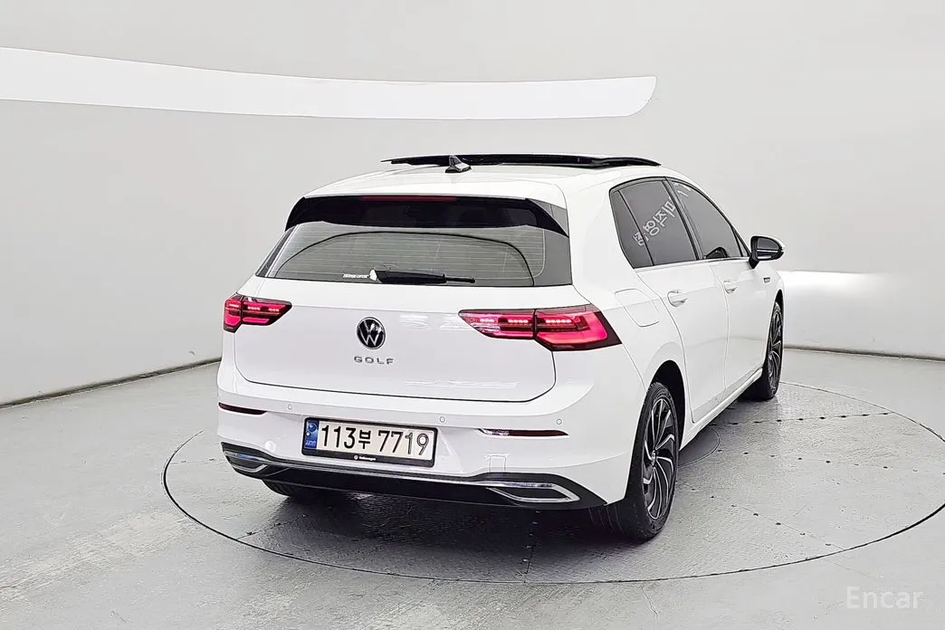 Фото 4 - Volkswagen Golf