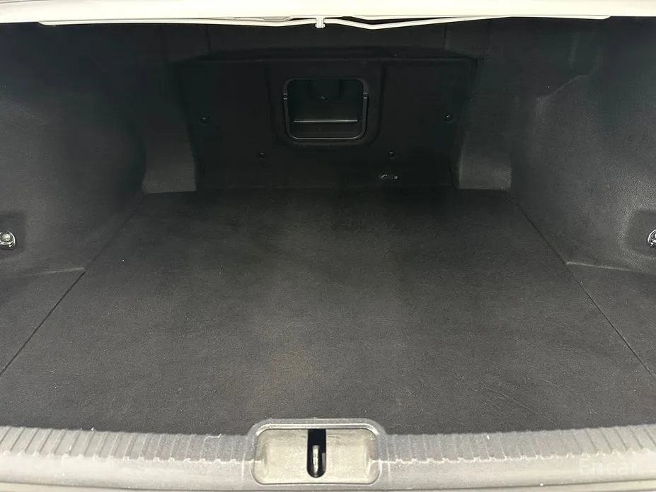 Фото 17 - Lexus ES