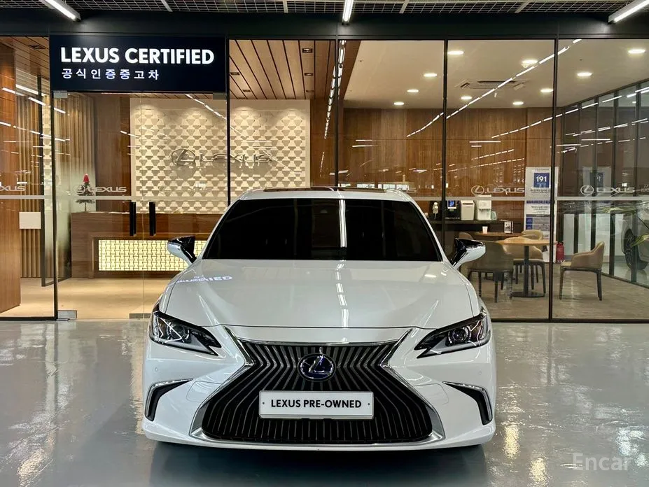 Фото 3 - Lexus ES