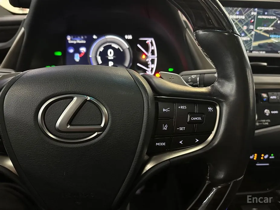 Фото 6 - Lexus ES