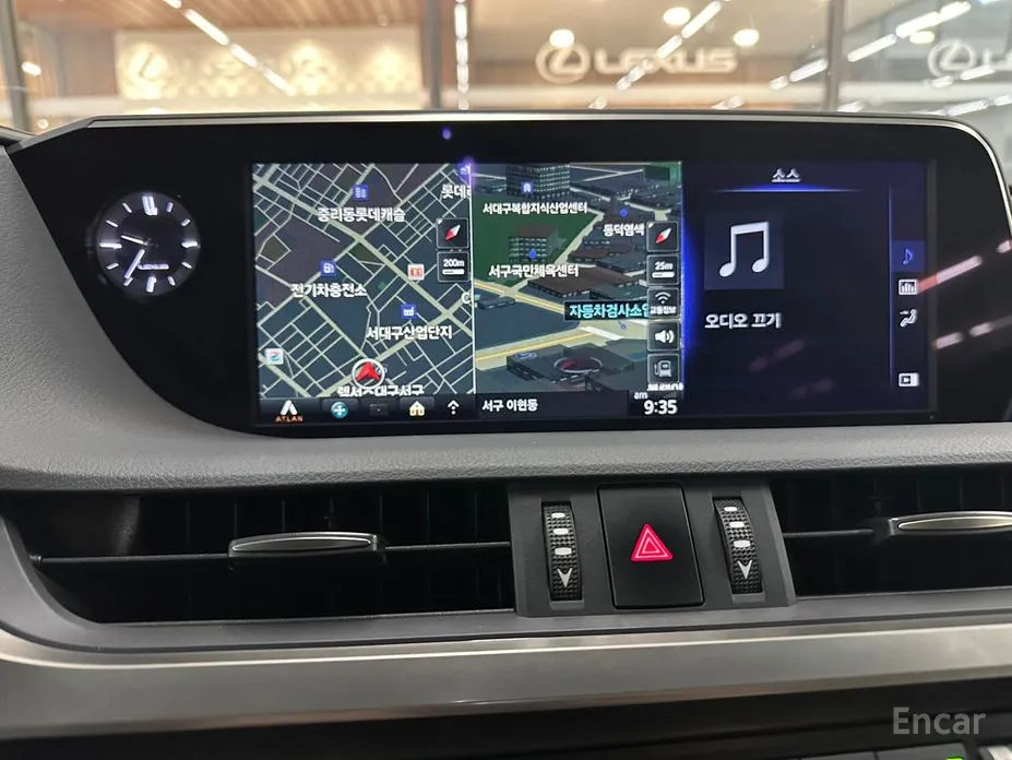 Фото 7 - Lexus ES