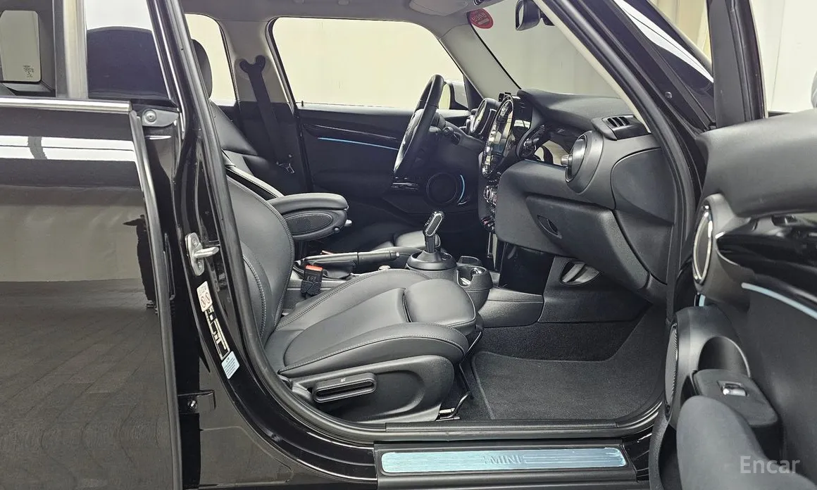 Фото 10 - Mini Cooper