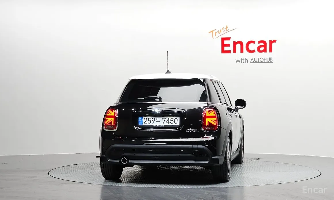 Фото 4 - Mini Cooper