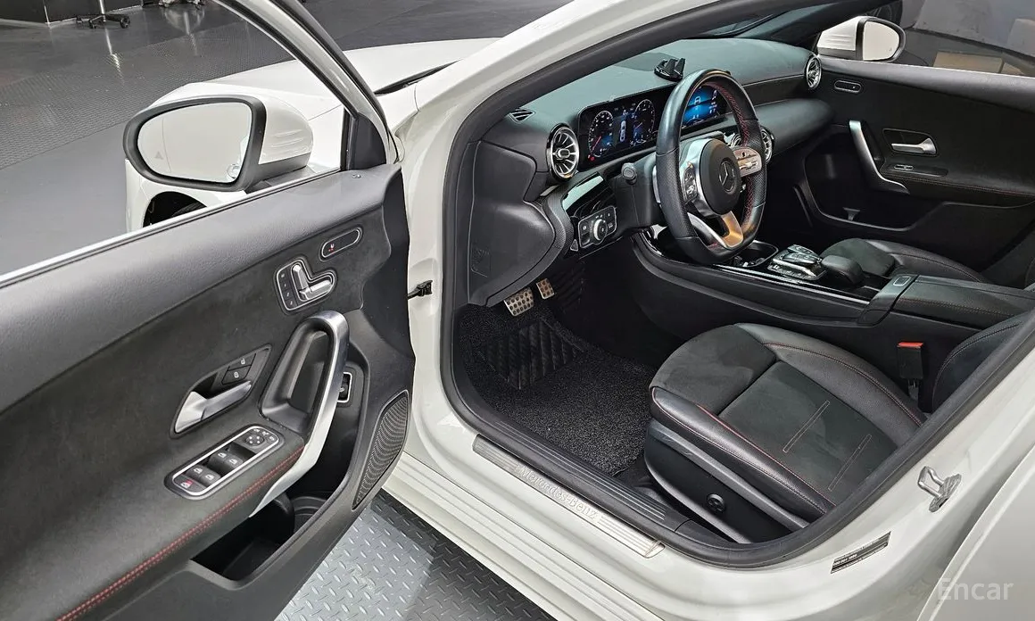 Фото 11 - Mercedes-Benz A-Class