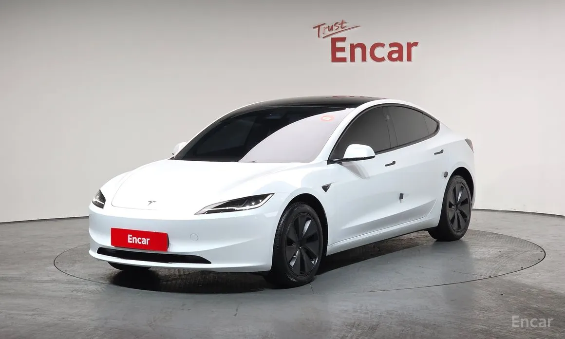 Фото 1 - Tesla Model 3