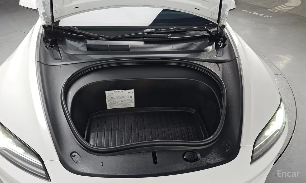 Фото 6 - Tesla Model 3