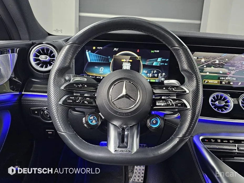 Фото 13 - Mercedes-Benz AMG GT