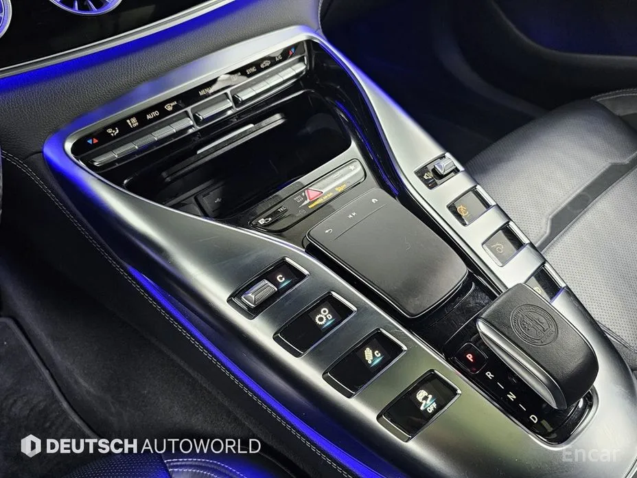 Фото 9 - Mercedes-Benz AMG GT