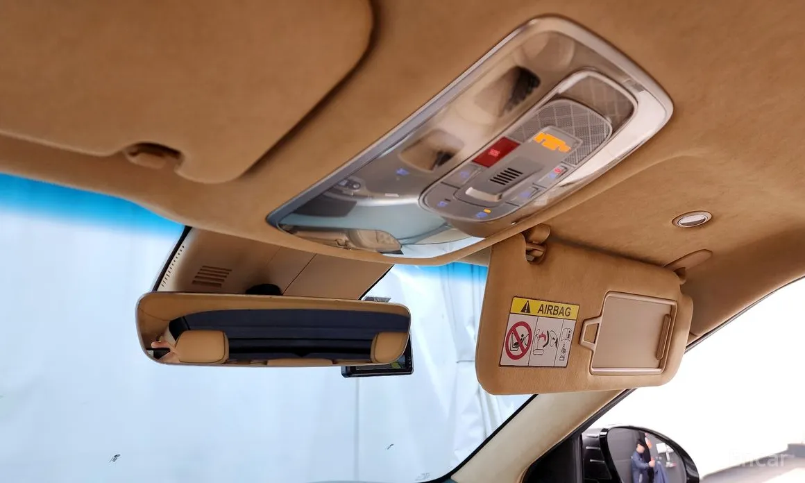 Фото 18 - Genesis GV60