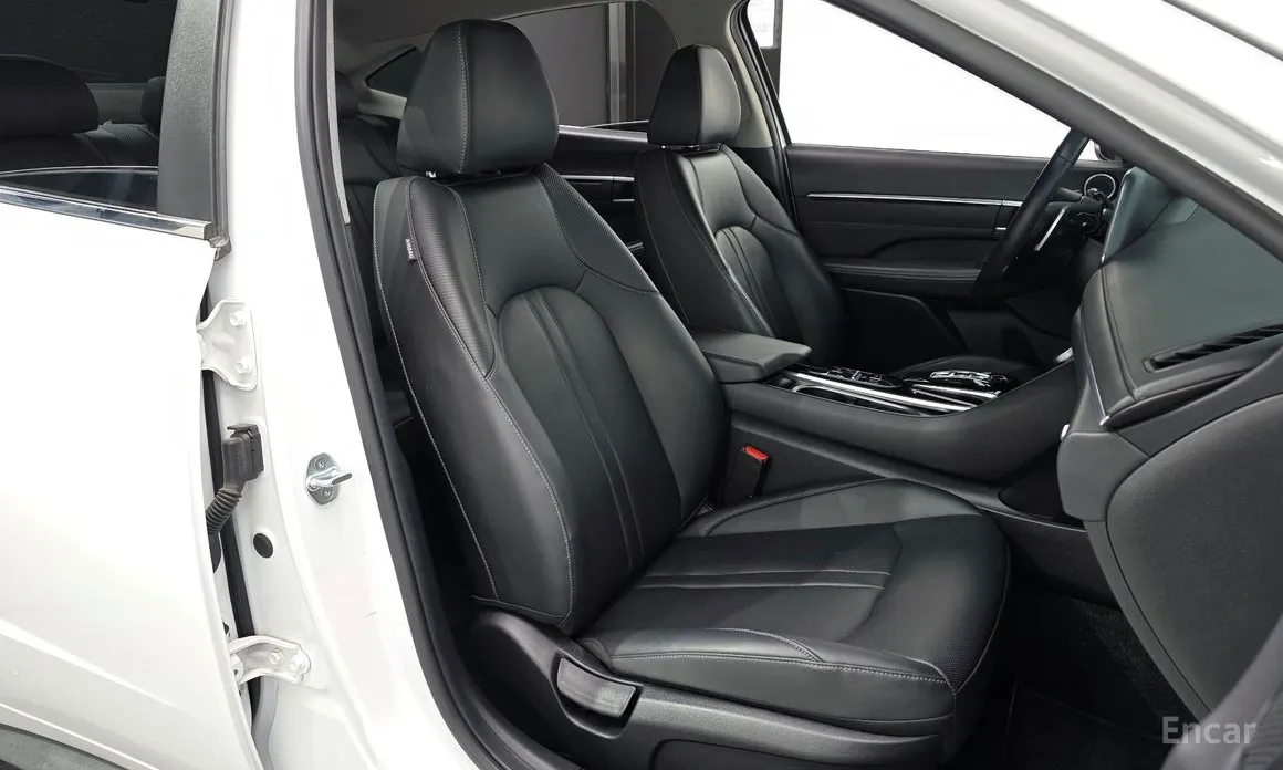 Фото 10 - Hyundai Sonata