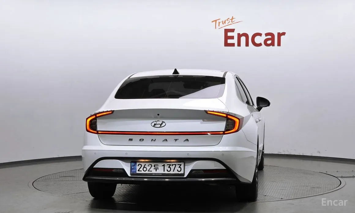 Фото 4 - Hyundai Sonata