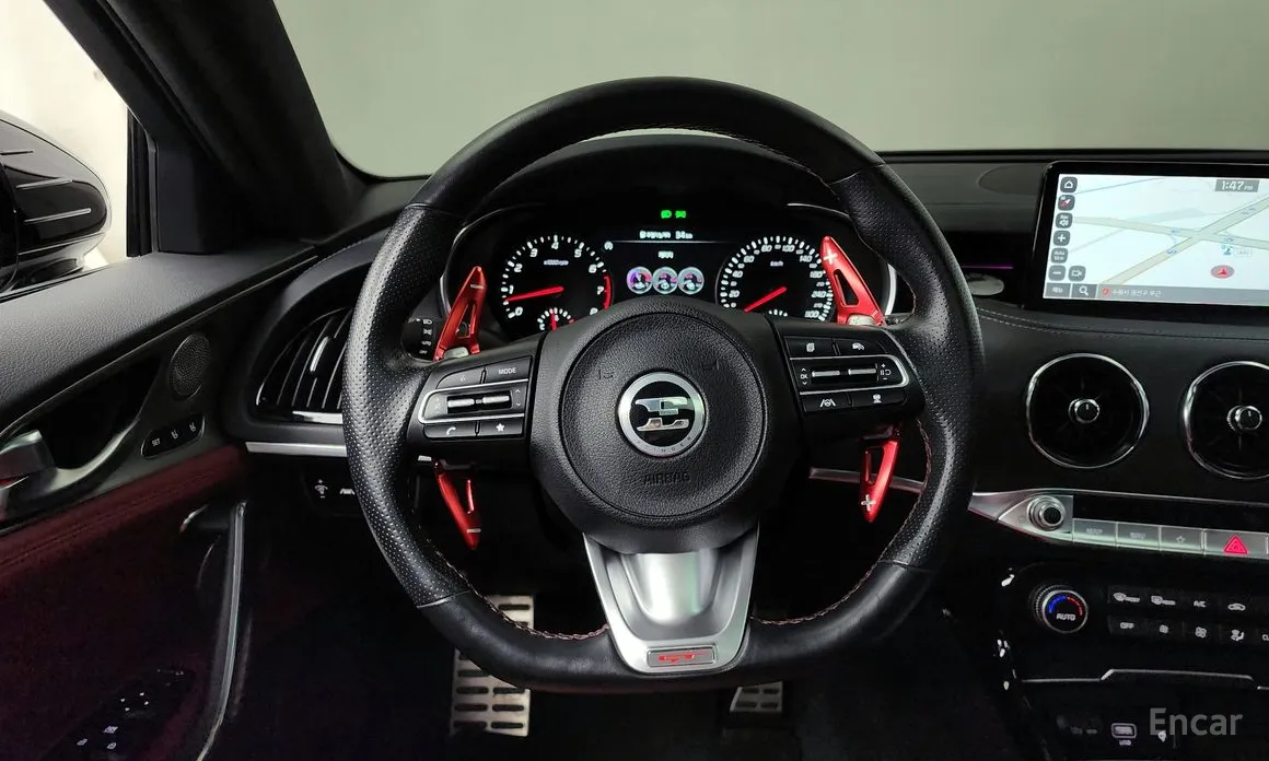 Фото 13 - Kia Stinger