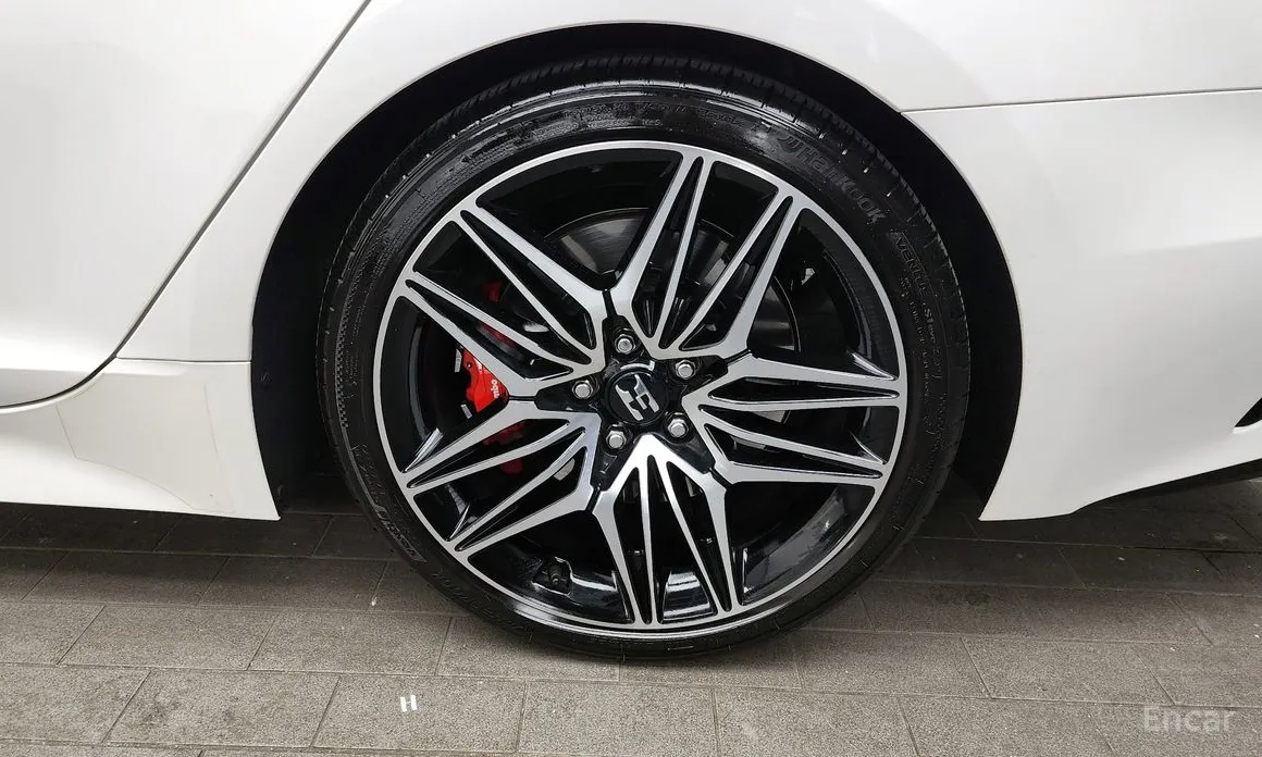 Фото 5 - Kia Stinger